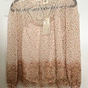 Matilda Jane Bonneau Womens Printed Blouse size small.  Never Worn